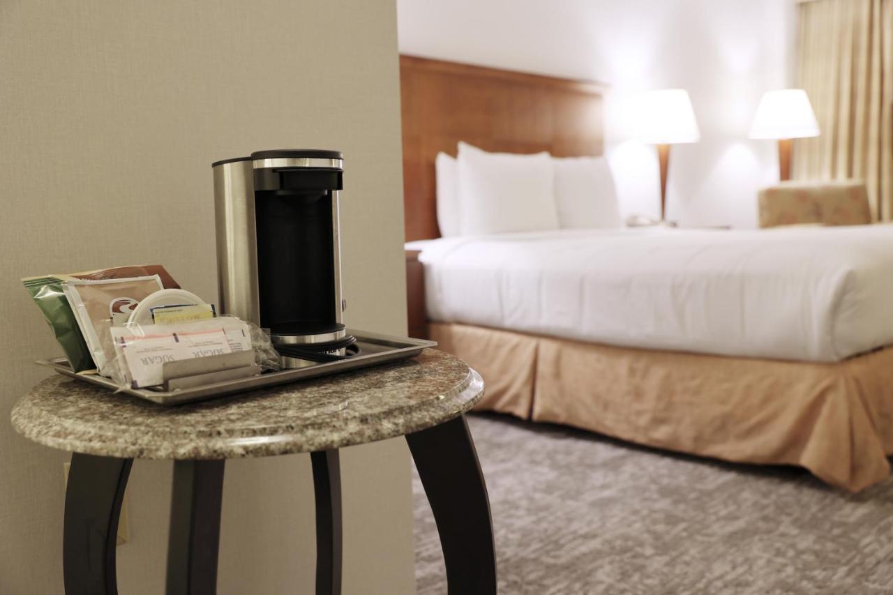 Airport & Conference Center Ontario