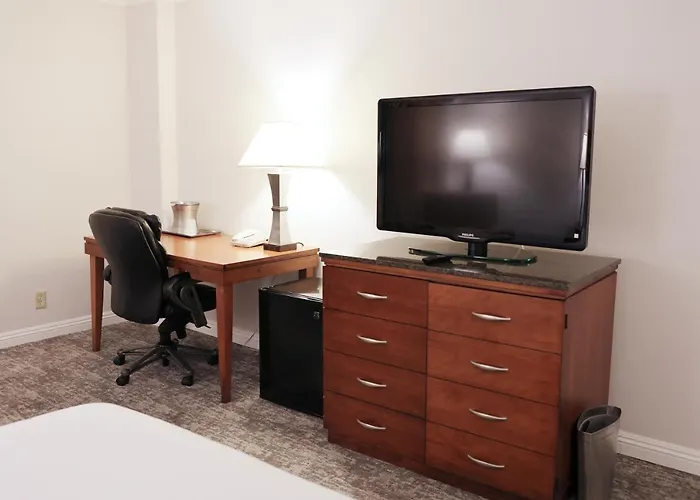 Ontario Airport Hotel&Conference Center
