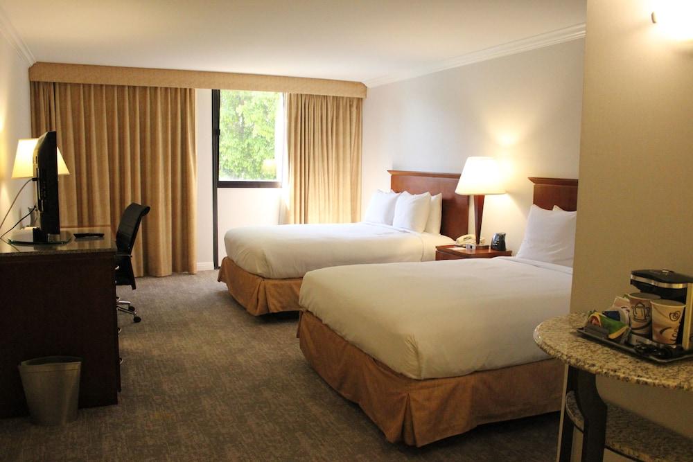 Airport Hotel&conference Center