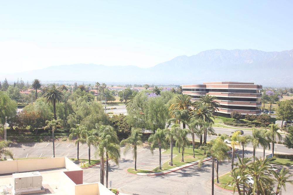 Airport Hotel&conference Center Hotel