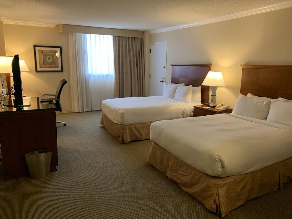 Hotel Airport Hotel&conference Center 4*