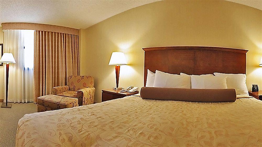 Airport Hotel&conference Center Hotel