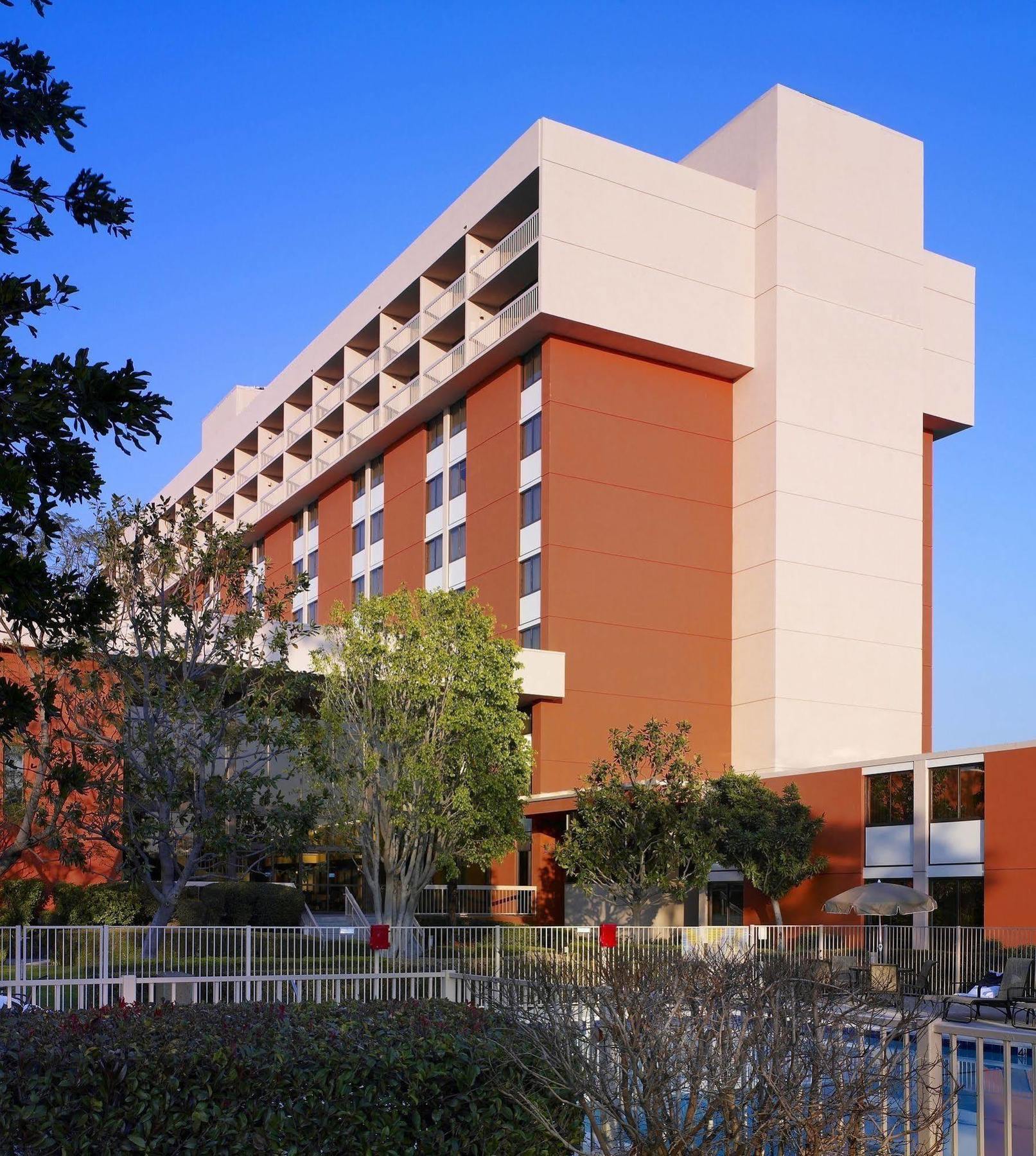 Airport Hotel&conference Center 4*