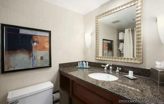 Airport Hotel&conference Center Hotel Ontario